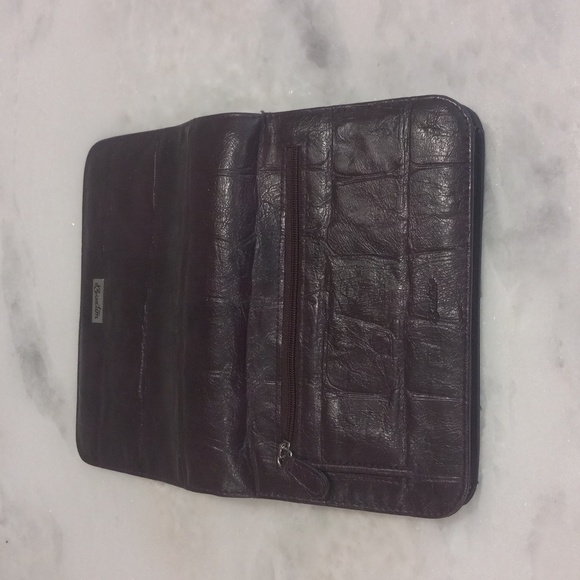 Wallet/Wristlet - Picture 4 of 15